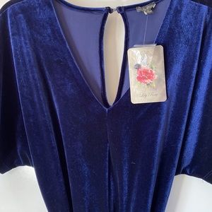 NWT Lily Rose velvet Navy, V-Neck Jumpsuit, belted waist, Small and slim legs